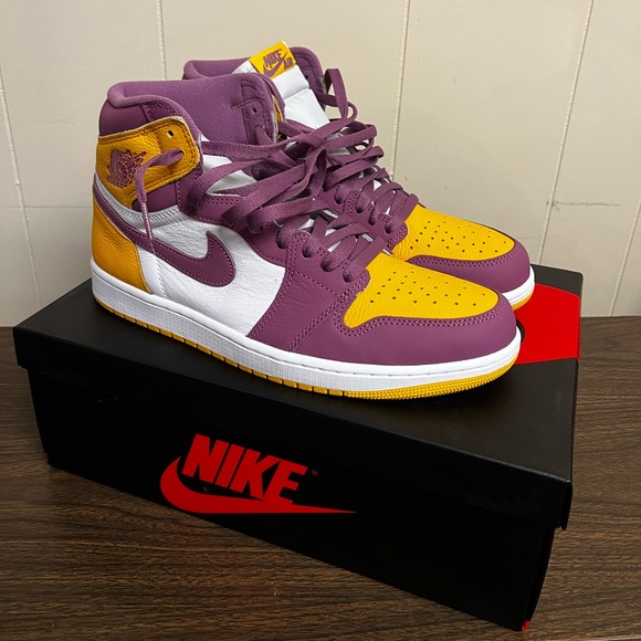 Jordan 1 Brotherhood OG High - Picture 1 of 5